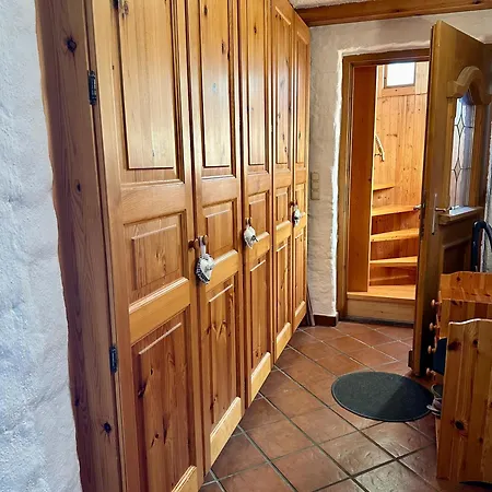 Tatil Evi Little Hideaway Zillertal - Private Sauna, Kamin & Bergpanorama *