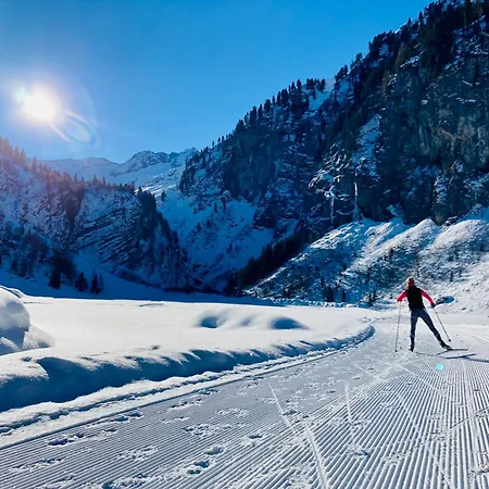 Little Hideaway Zillertal بيت للعطل هارت إم زيلرتال