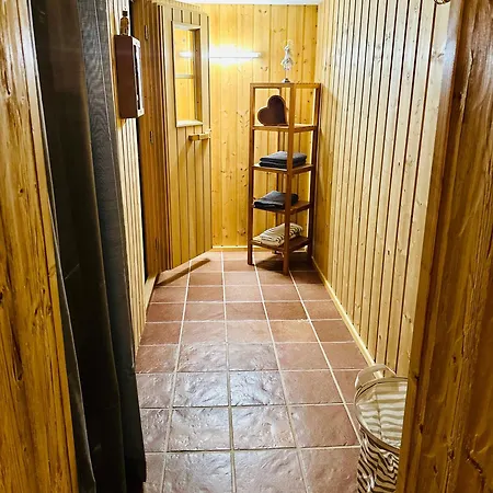 Tatil Evi Little Hideaway Zillertal - Private Sauna, Kamin & Bergpanorama Hart im Zillertal