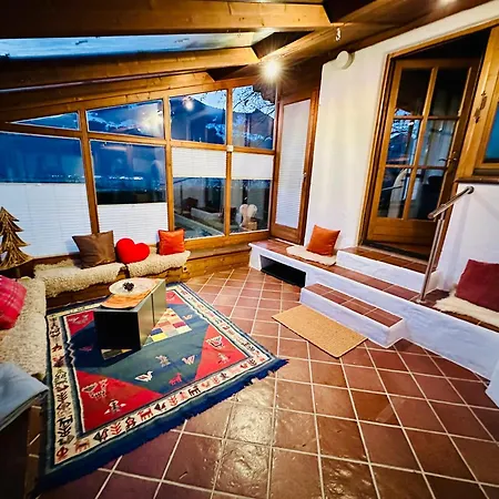 Tatil Evi Little Hideaway Zillertal - Private Sauna, Kamin & Bergpanorama
